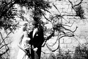 harsh sunshine wedding photographs
