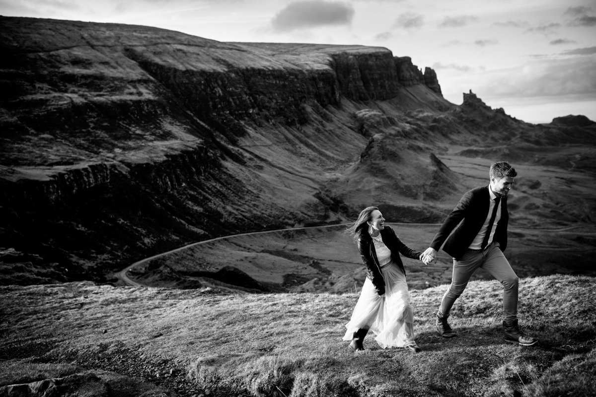 how much does a wedding photographer cost