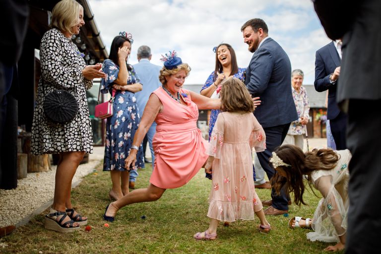 Guests do the splits at a wedding